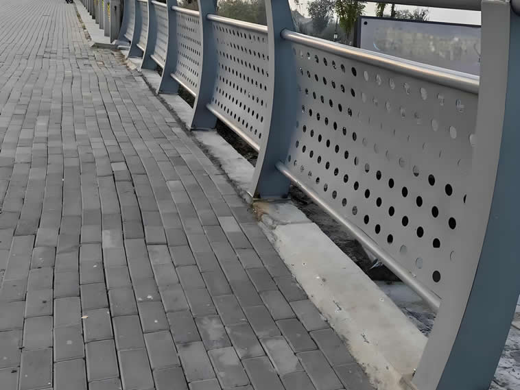 电灯杆护栏喷塑